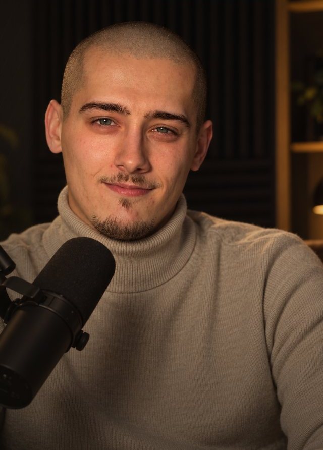 Alex Hodzhov